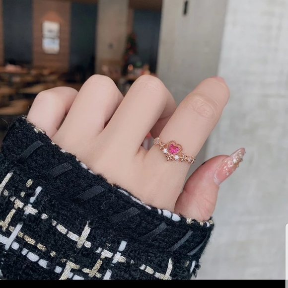 New red sweet heart flower style womens ring - Picture 2 of 2